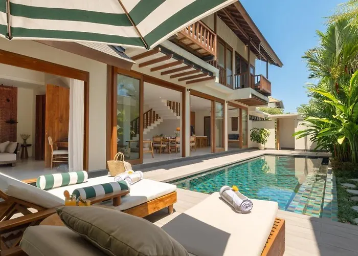 Omah Bumbak Villa *